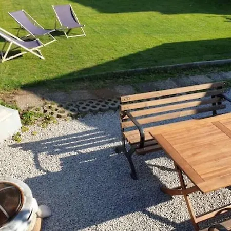 Huge Bbq Garden 1, Basement App Two Bathrooms, Ac, Free Parking Apartment
